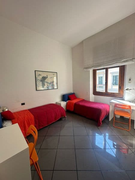 Shared room in Florence